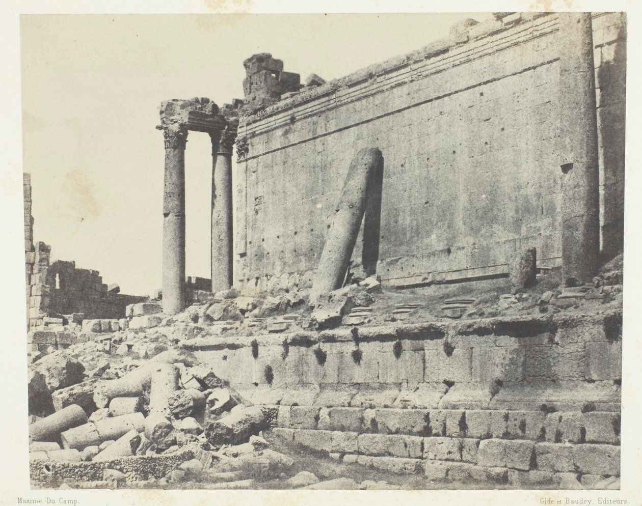 Baalbeck (Heliopolis), Jupiters tempel, østfasade; Syria av Maxime Du Camp