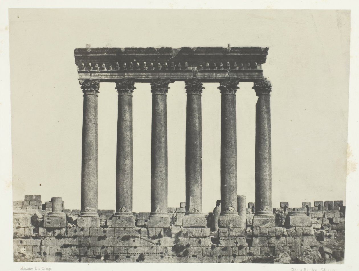 Baalbeck Heliopolis, Colonnade Of The Temple Of The Sun, Syria, 184951, trykt 1852. av Maxime Du Camp