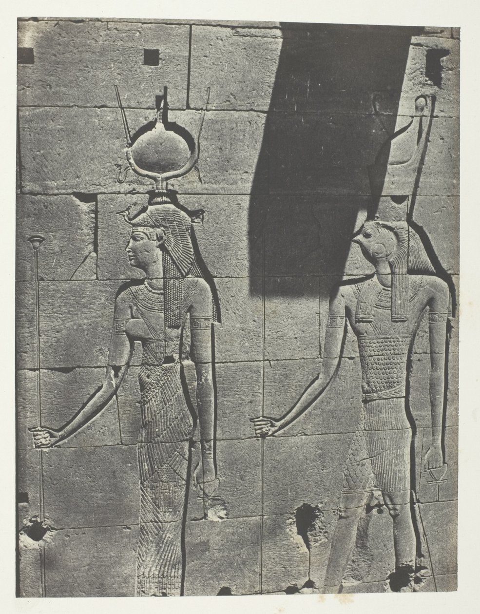 Kalabscheh, Skulpturer av tempelets bakfasade; Nubia, plate 92 fra albumet «Egypt, Nubia, Palestina og Syria» (1852) av Maxime Du Camp