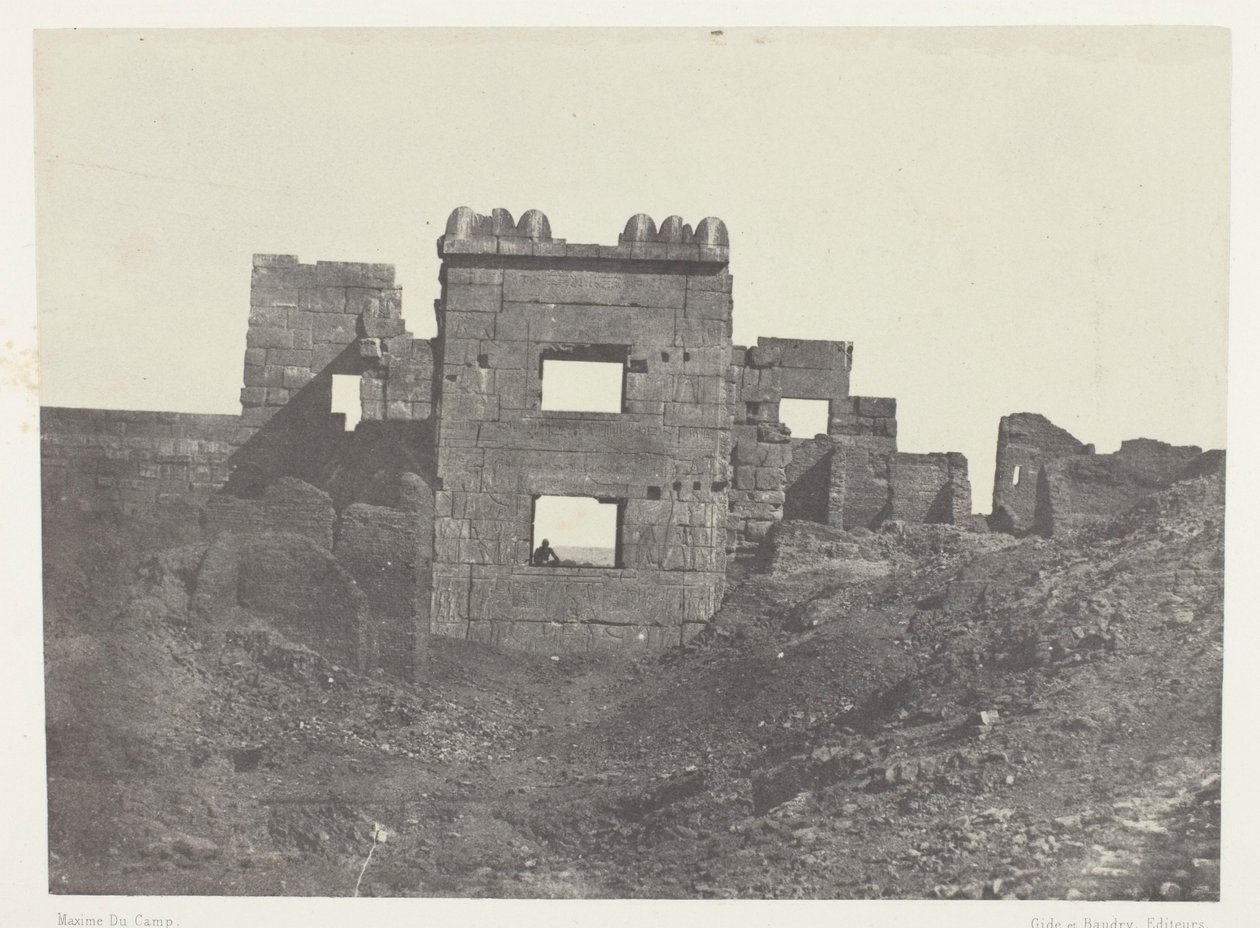 Medinet-Habou, østlige fasade av Gynécée de Ramsès-Mèiamoun; Theben av Maxime Du Camp