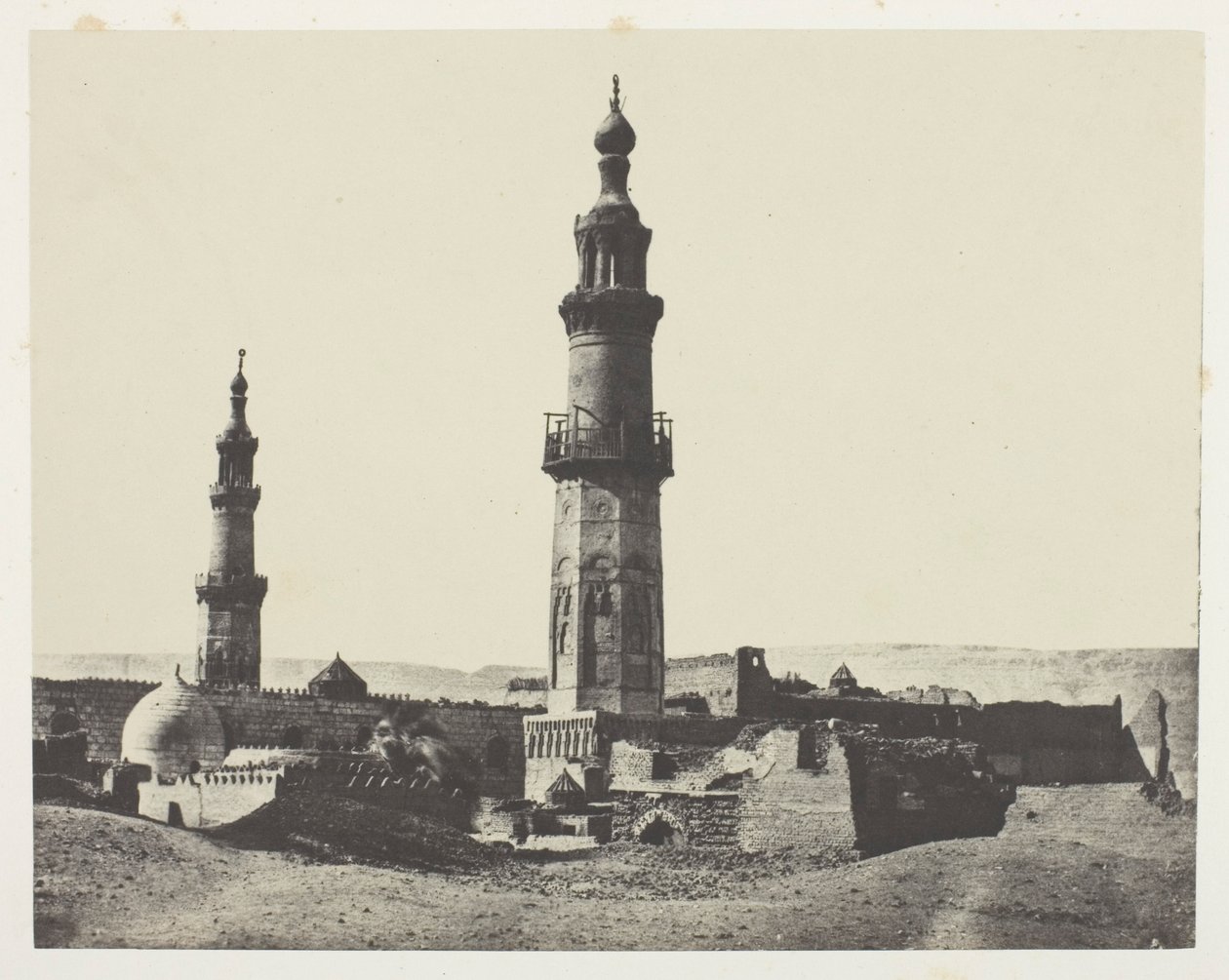 Aly-Bey-moskeen, Girgeh, Øvre Egypt, plate 15 fra albumet «Egypt, Nubia, Palestina og Syria» (1852) av Maxime Du Camp