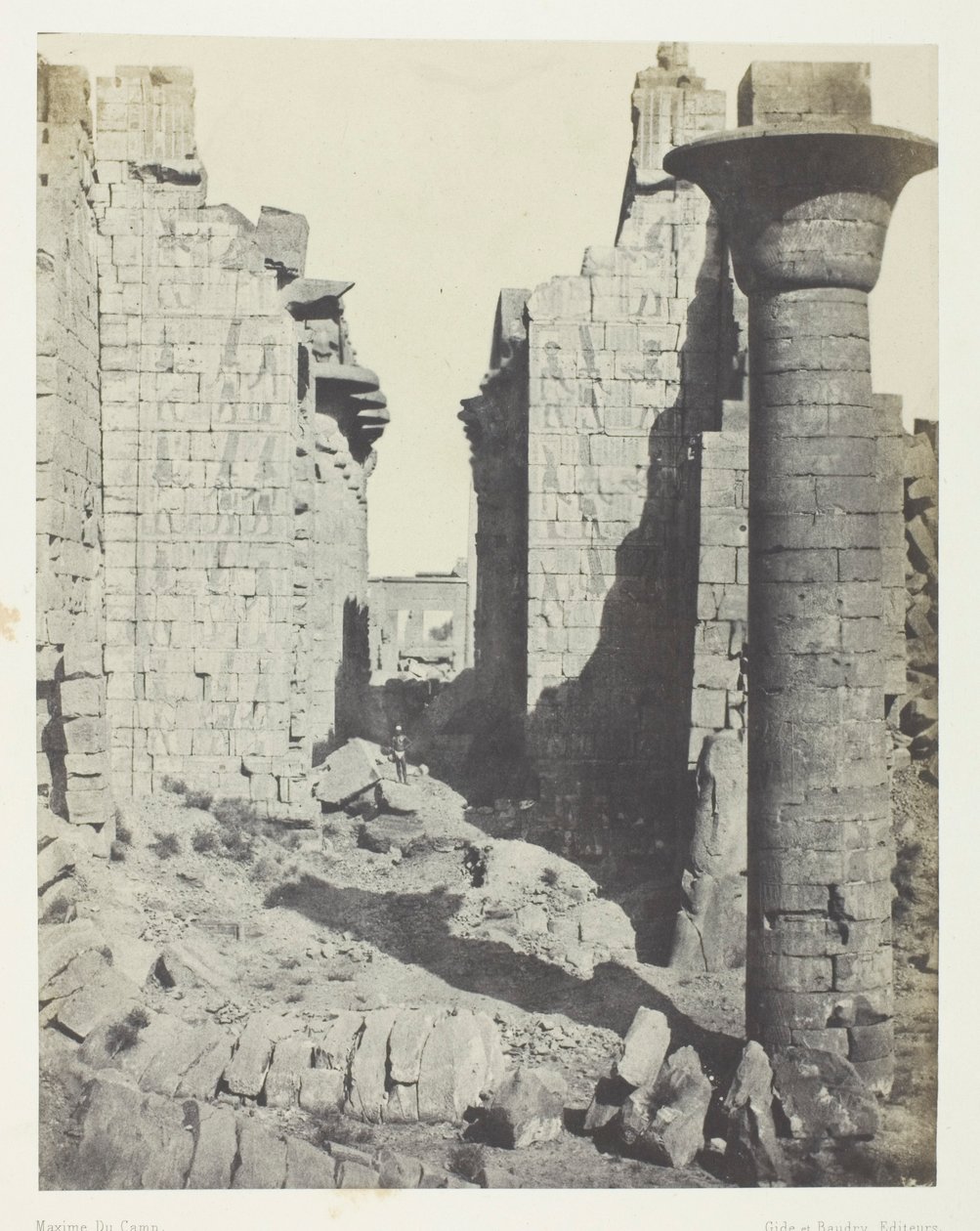 Karnak-palasset, Bubastittenes domstol og hovedinngangen til Hypostyle Hall; Theben av Maxime Du Camp