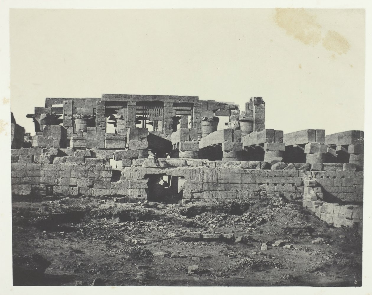 Karnak-palasset, sørinngang til Hypostyle Hall, Theben, 184951, trykt 1852. av Maxime Du Camp