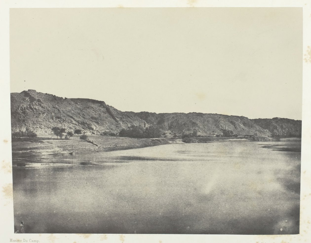 East Bank of the Nile Village of Bab, View Taken South Philoe, Nubia, 184951, trykt 1852. av Maxime Du Camp