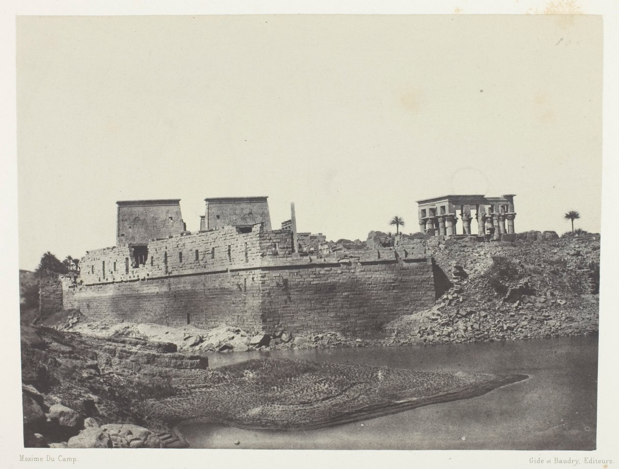 Utsikt tatt fra sørvestvinkelen, Philoe; Nubia, plate 69 fra albumet «Egypt, Nubia, Palestina og Syria» (1852) av Maxime Du Camp