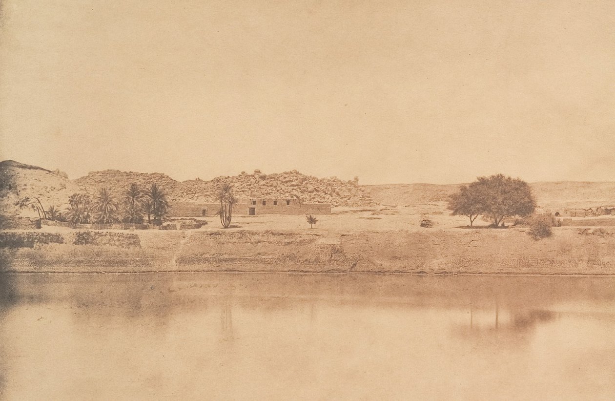 Utsikten tatt øst for Philae - landsbyen Abou-Kouli, Aswan Road, 1849-50. av Maxime Du Camp