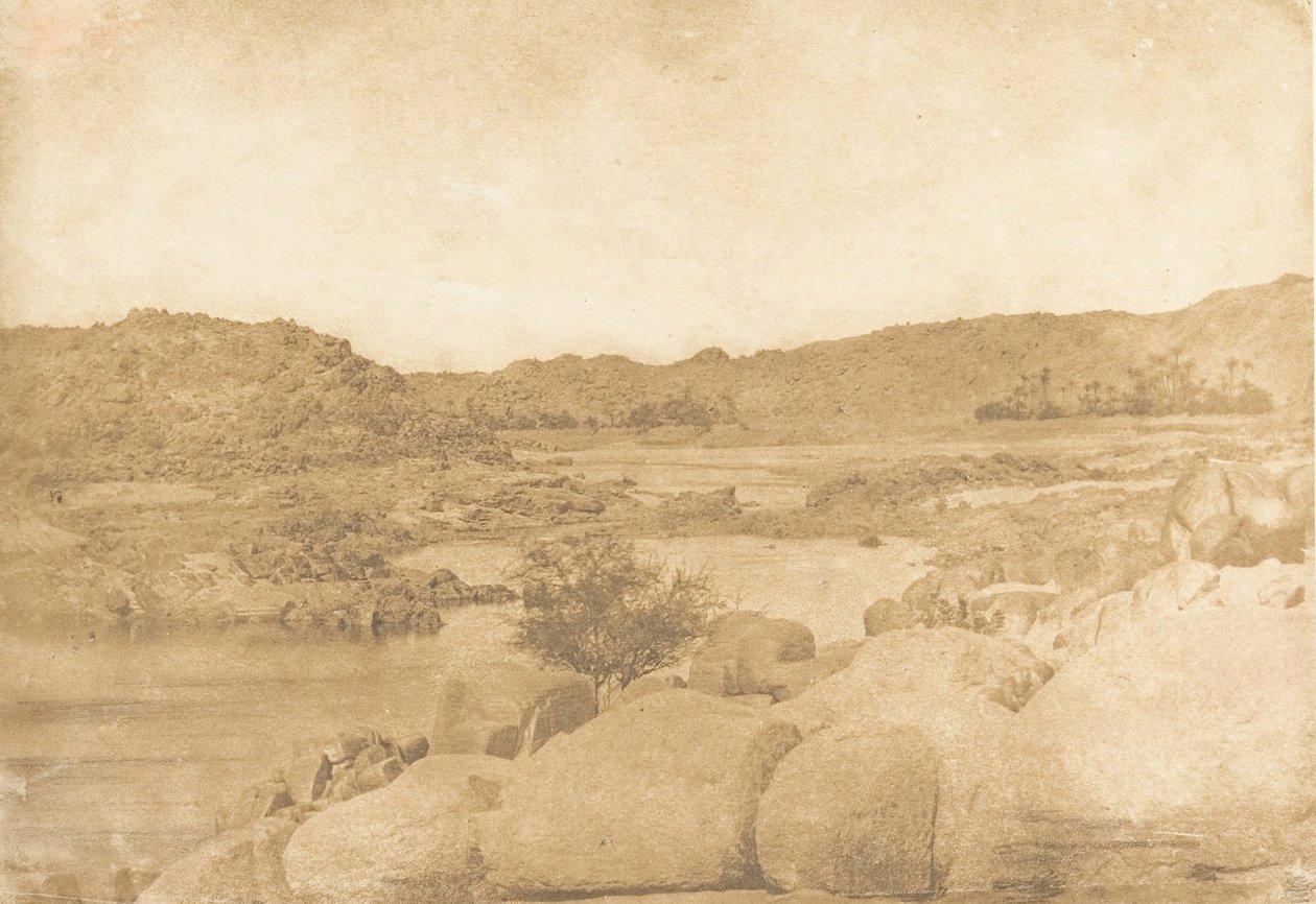 Utsikten tatt ved første katarakt på høyre bredd, 1849-50. av Maxime Du Camp