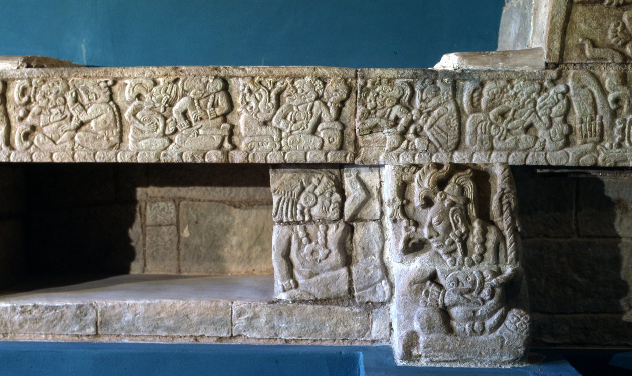Copan Sepulturas Benk, sen klassisk periode 600-900 e.Kr av Mayan