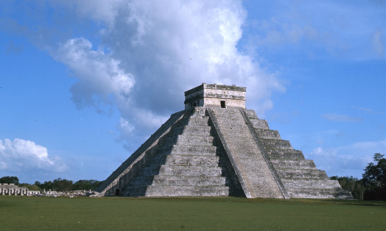 El Castillo, jevndøgn i Chichen Itza, postklassisk periode ca 600-900 e.Kr. av Mayan
