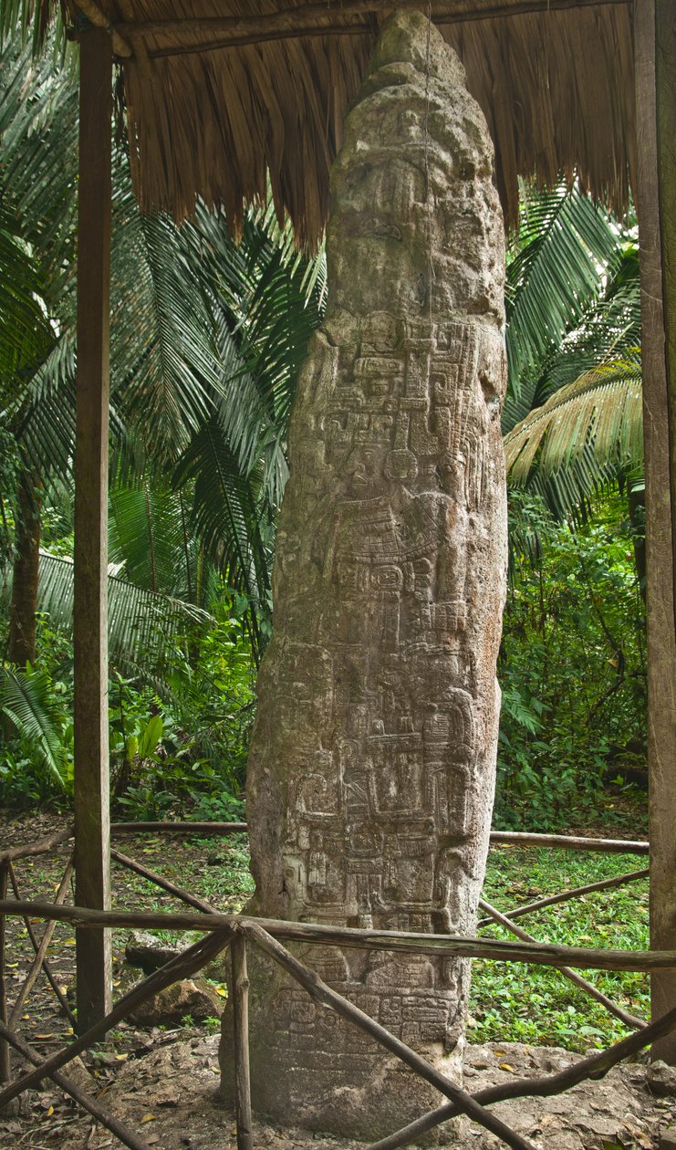 Stela 14 som viser en ballspiller på en ikke-klassisk Maya-stil, Terminal Classic av Mayan