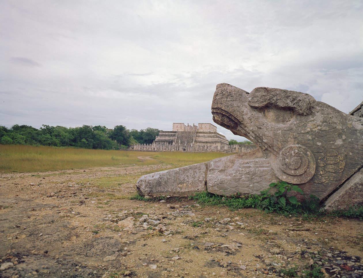 Temple of the Warriors og Serpent-søylen av Mayan