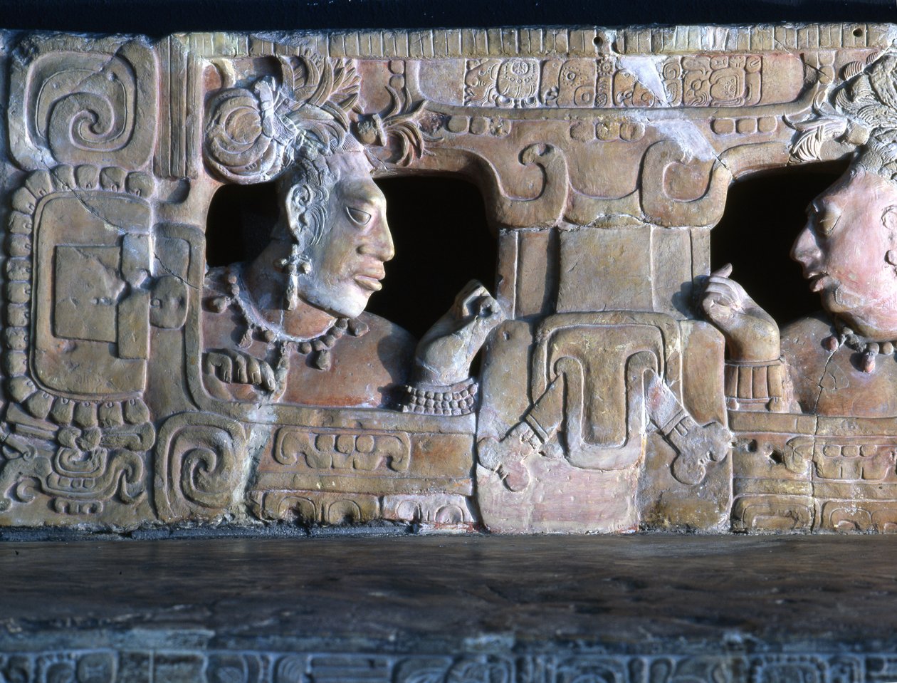 Throne 1 fra Piedras Negras, Usamacinta, Guatemala, Late Classic Period 600-900 steindetalj av 310161 av Mayan