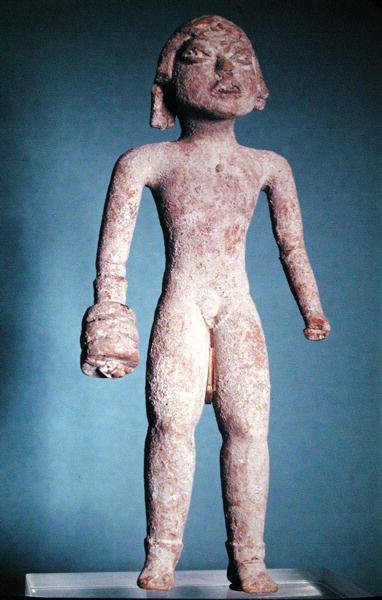 Figur av en tlachtli-spiller med en hanske på høyre hånd, fra Mexico, førklassisk periode, 1300-800 f.Kr. av Mayan