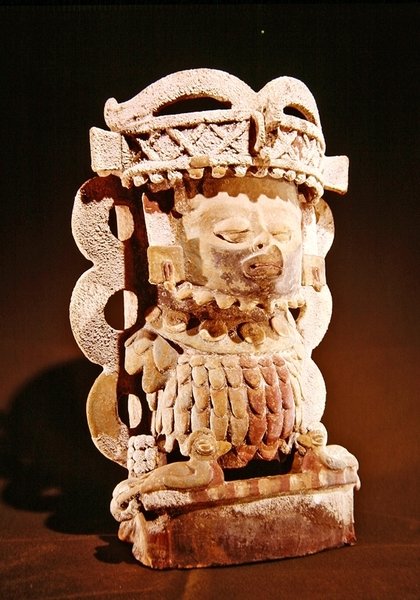 Røkelsesbrenner som representerer en mytologisk fugl med et menneskehode, funnet i en hule nær Purulha, avdeling Baja Vera Paz, Post Classic Maya (keramikk) av Mayan