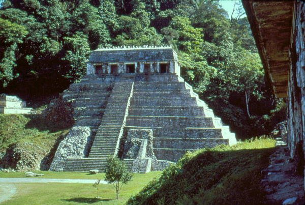 Inskripsjonenes tempel av Mayan