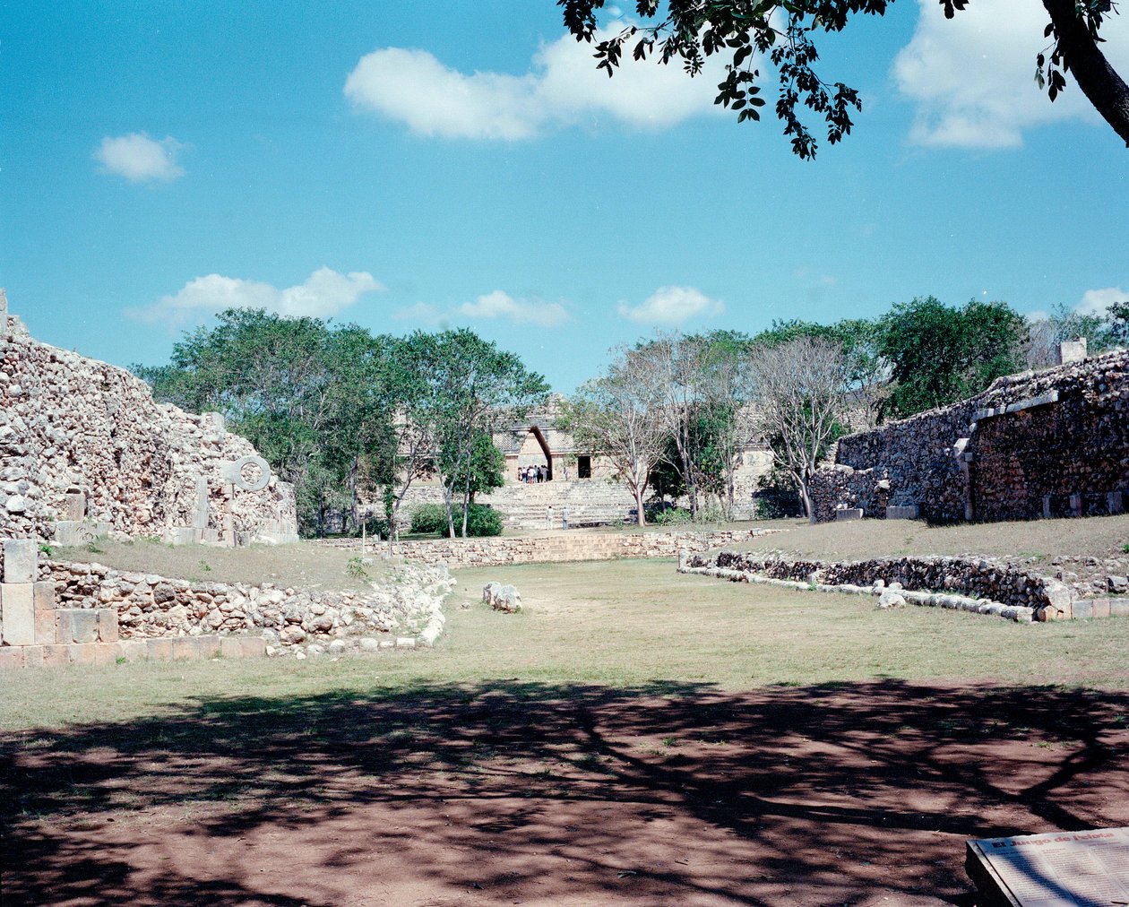 Før colombiansk sivilisasjon: utsikt over stedet for Uxmals gamle Maya-hovedstad, Puuc-stil. Nord-Yucatan 600-900 e.Kr. Mexico av Mayan