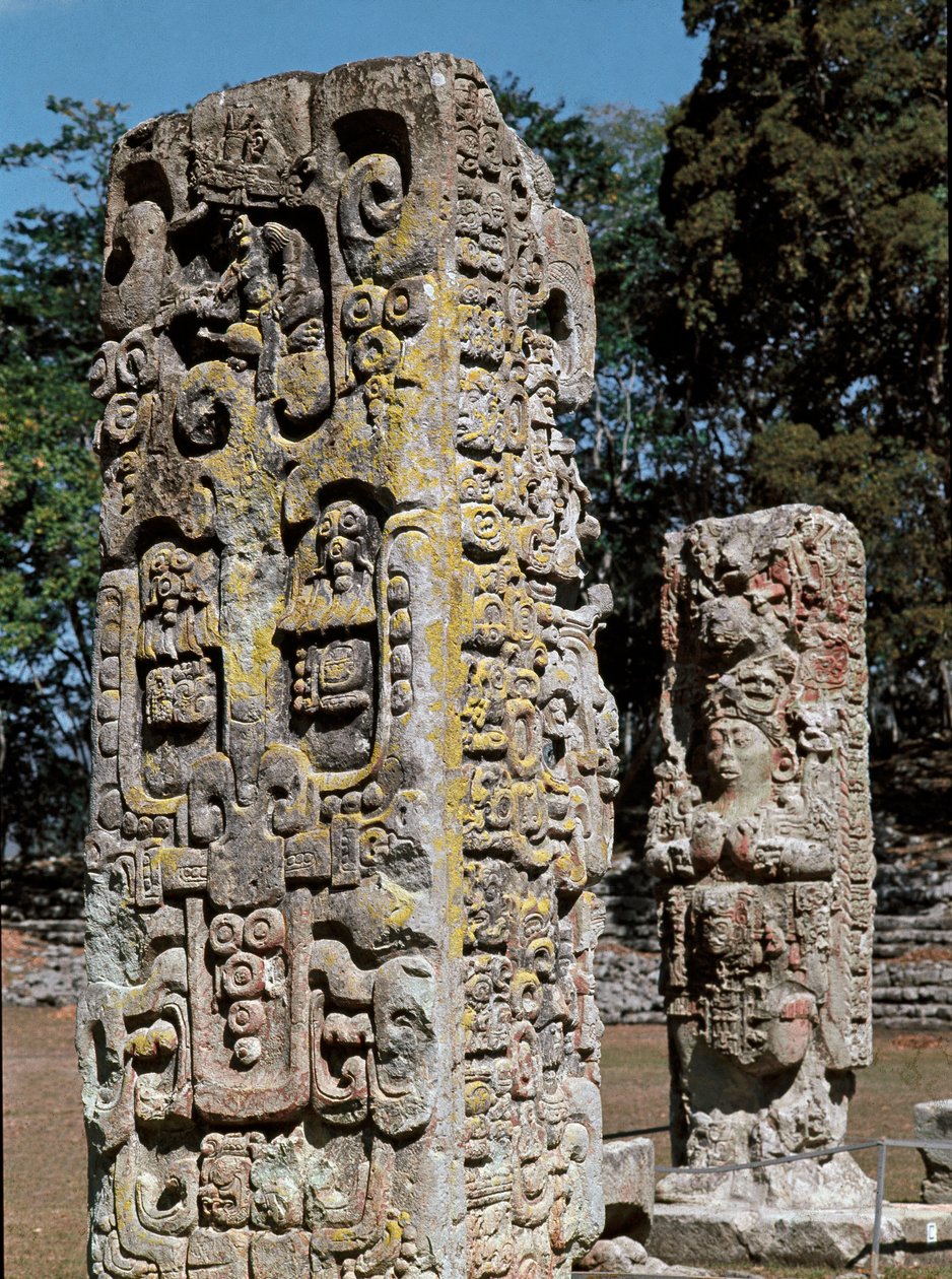 Stele A og C, Plaza of Ceremonies, 731 AD av Mayan