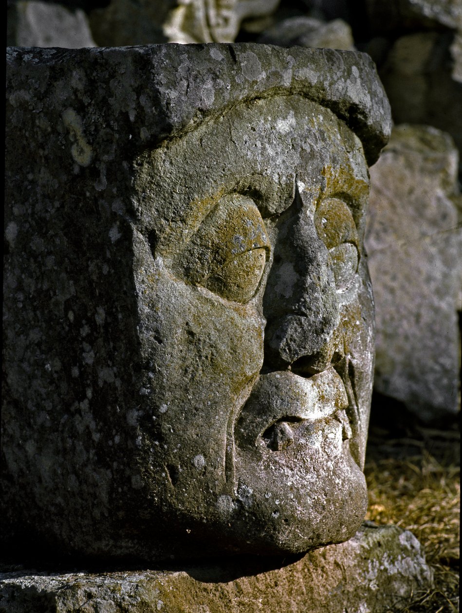 Steinskulptur av et mannshode fra den østlige akropolis av Mayan