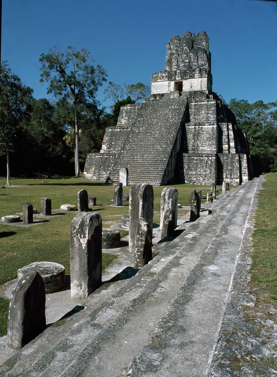 Utsikt over tempel II eller maskestempel Tikal, 7. til 8. århundre av Mayan