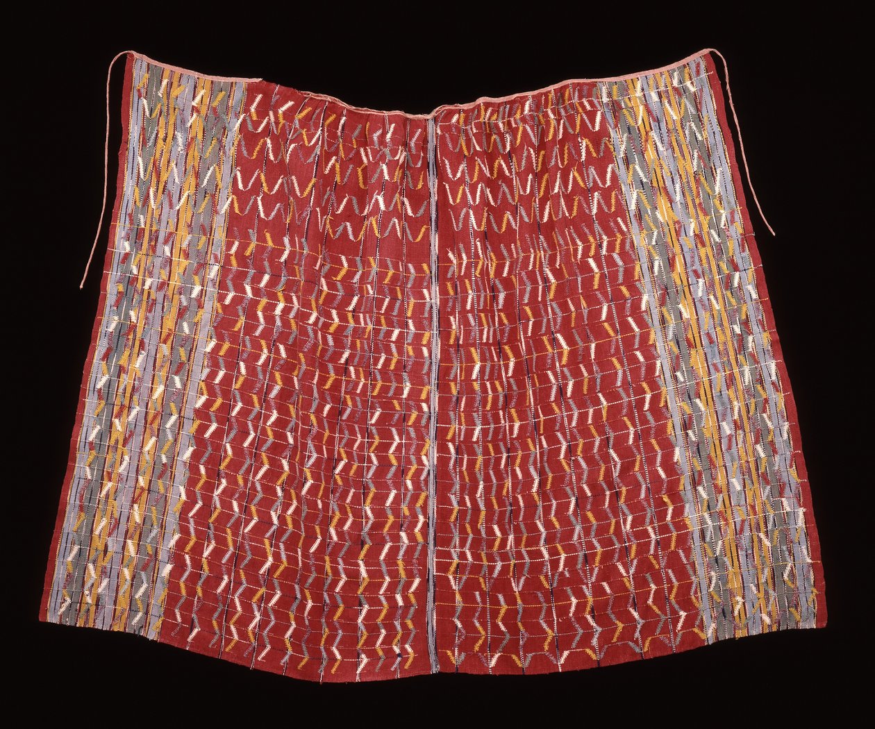 Cofradia-kappe, muligens for en helgenskikkelse, ca. 1920-1940 (bomull; glattvev med varpstriper med varpstriper og varp-ikat og supplerende veftmønster) av Mayan Mayan
