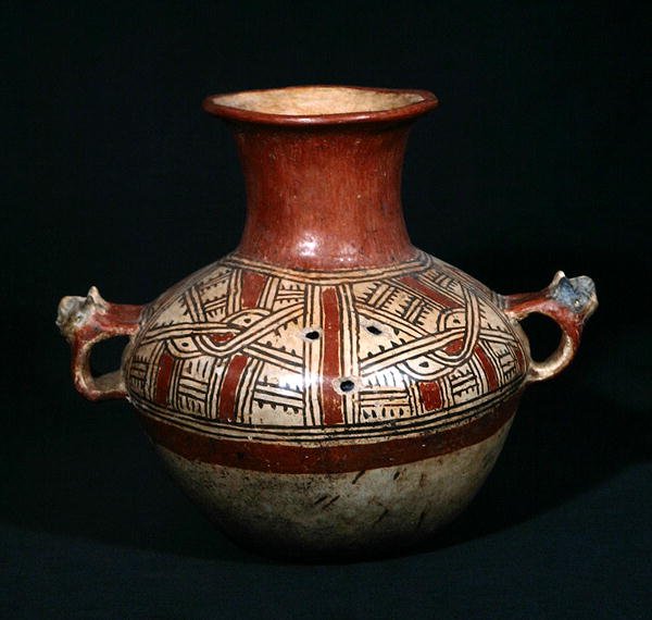 Gravurne med hull fra Utatlan (Cumarcaaj), Quiche, Guatemala, Mellom-Amerika, Post Classic Period (terrakotta) av Mayan Mayan