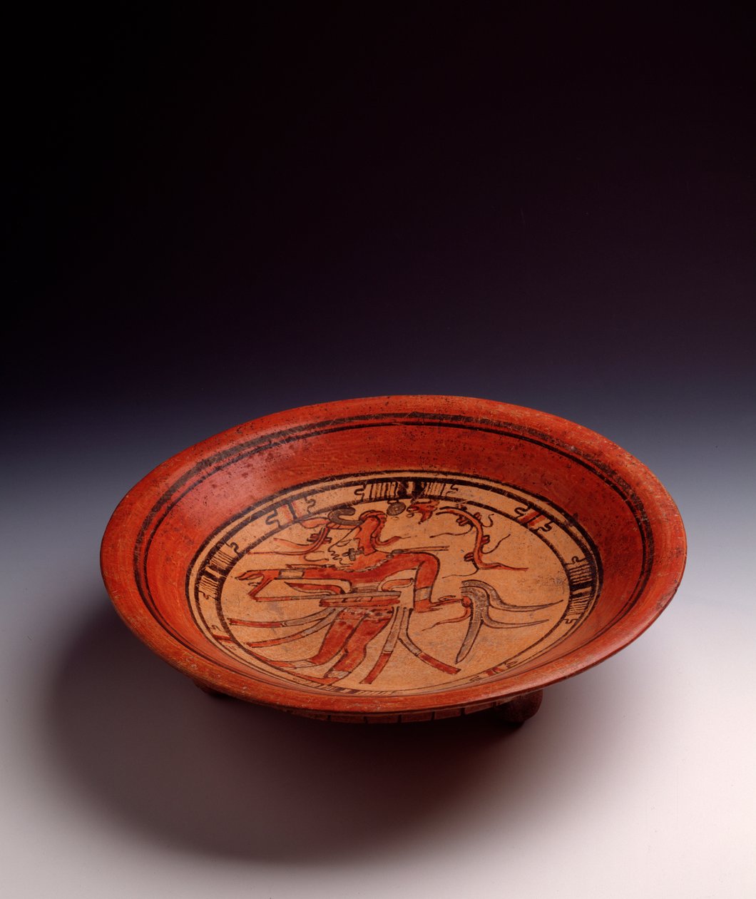 Precolumbian kunst, Maya sivilisasjon, klassisk periode: stativ vase i malt leire. Fra Peten, Guatemala. Sol. h. 8 x diameter. 33,8 cm Guatemala by, Nasjonalmuseet for arkeologi og etnologi av Mayan Mayan