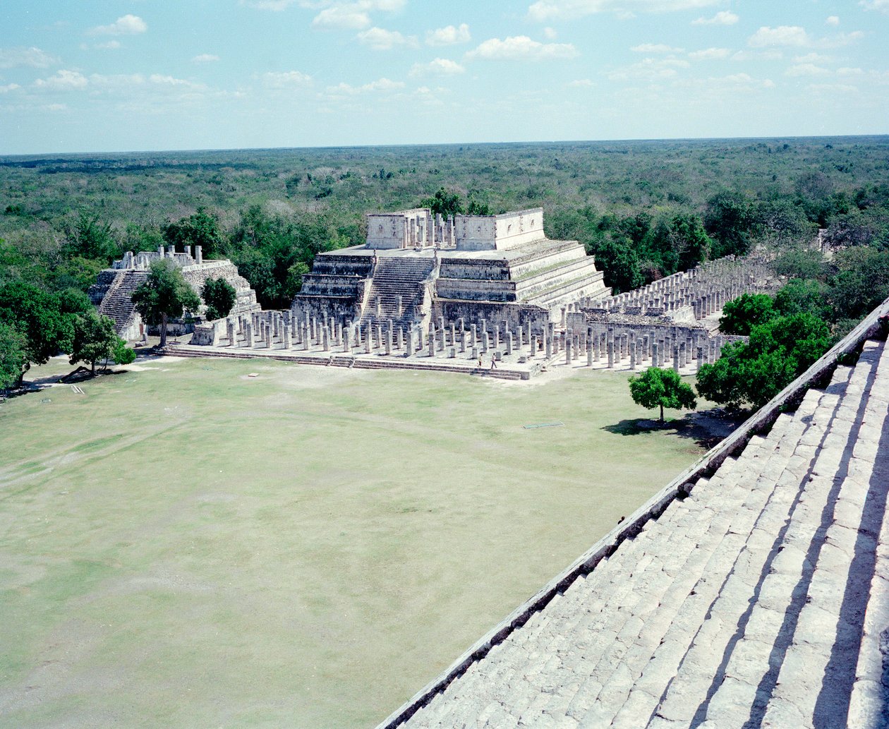 Før colombiansk sivilisasjon: utsikt over stedet til Chichen Itza i Yucatan-regionen. Maya sivilisasjon, klassisk periode og Maya renessanse, 750-1200 e.Kr. Mexico av Mayan Mayan