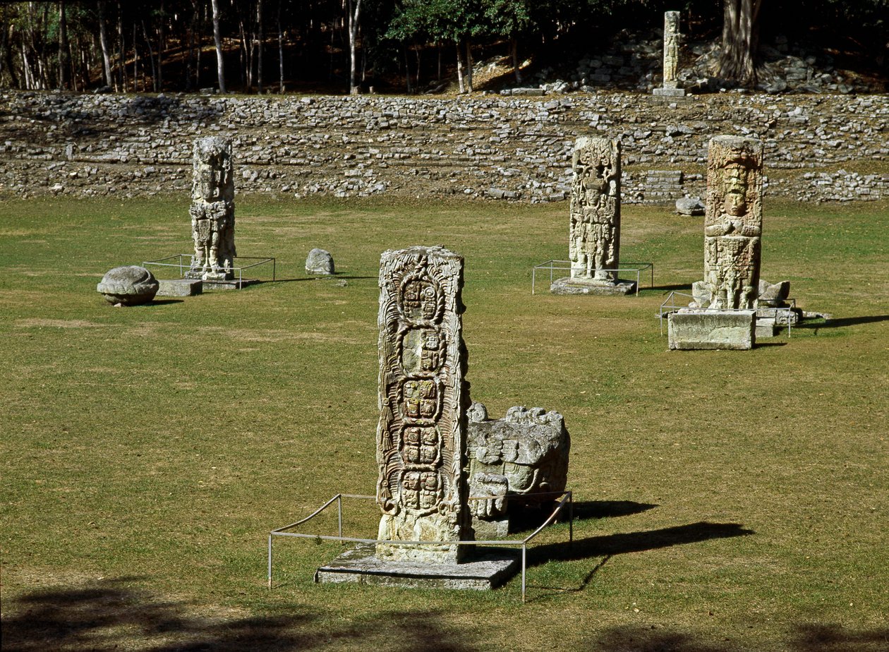 Rester av det seremonielle torget 4.-10. århundre av Mayan Mayan