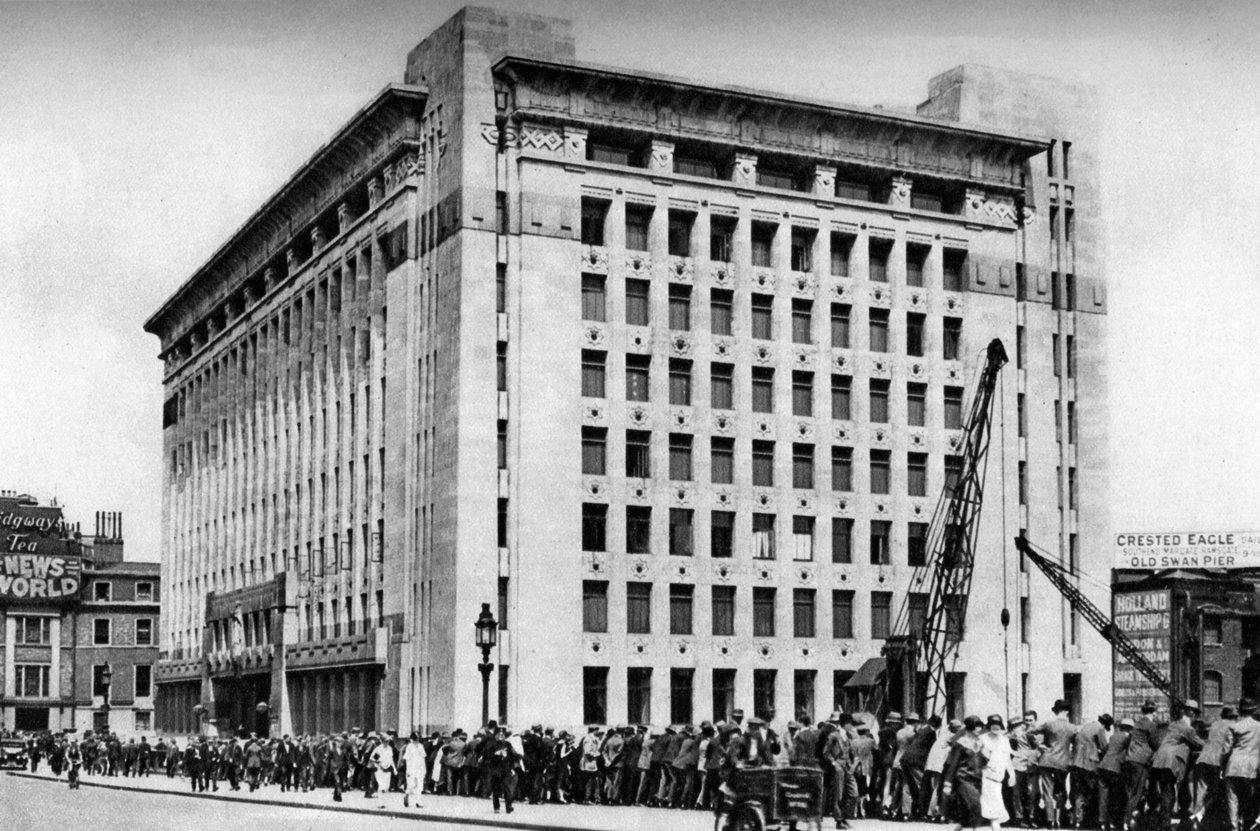 Adelaide House, London, 1926-1927. av McLeish