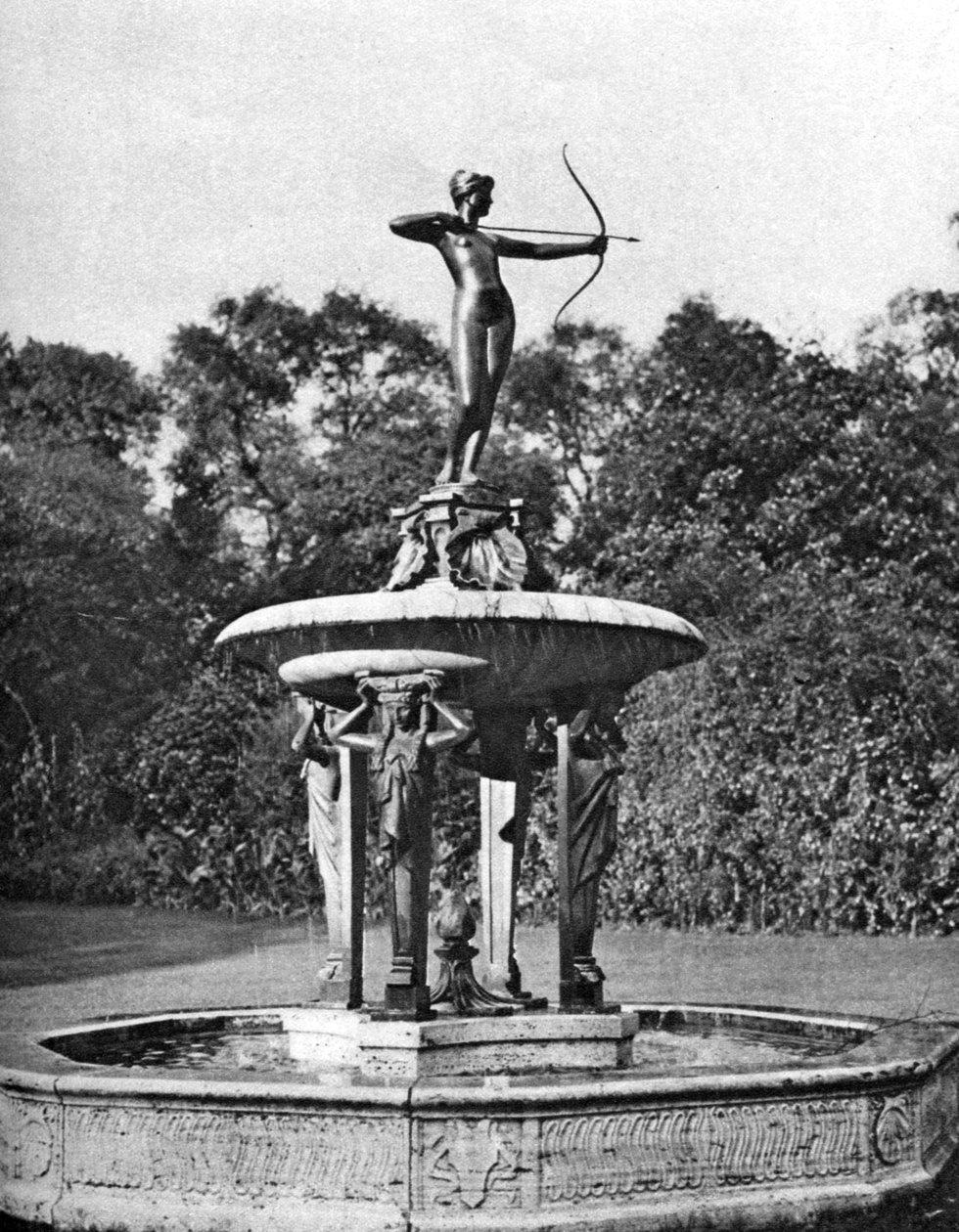 Artemis-fontenen, Hyde Park, London, 1926-1927 av McLeish