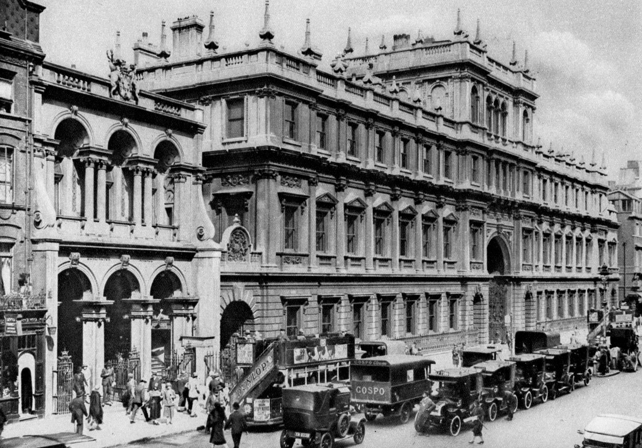 Burlington Arcade-inngangen og huset til Royal Academy, Piccadilly, 1926-1927. av McLeish