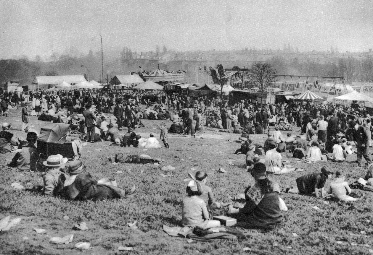 London bank holiday carnival, Hampstead Heath, London, 1926-1927. av McLeish