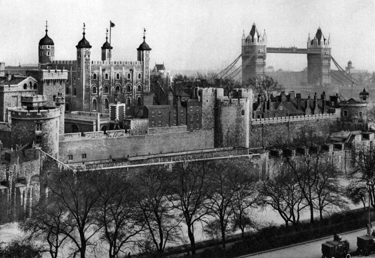Tower of London, 1926-1927 av McLeish