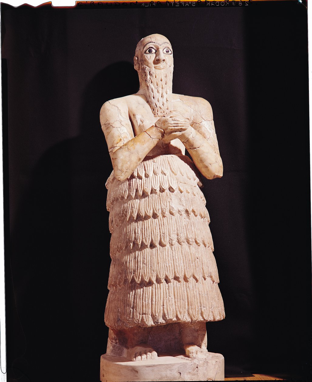 Statue av Itur-Shamagen, konge av Mari, ved bønn, fra Mari, Midt-Eufrat, 2800-2300 f.Kr. (alabast) (se også 228262) av Mesopotamian