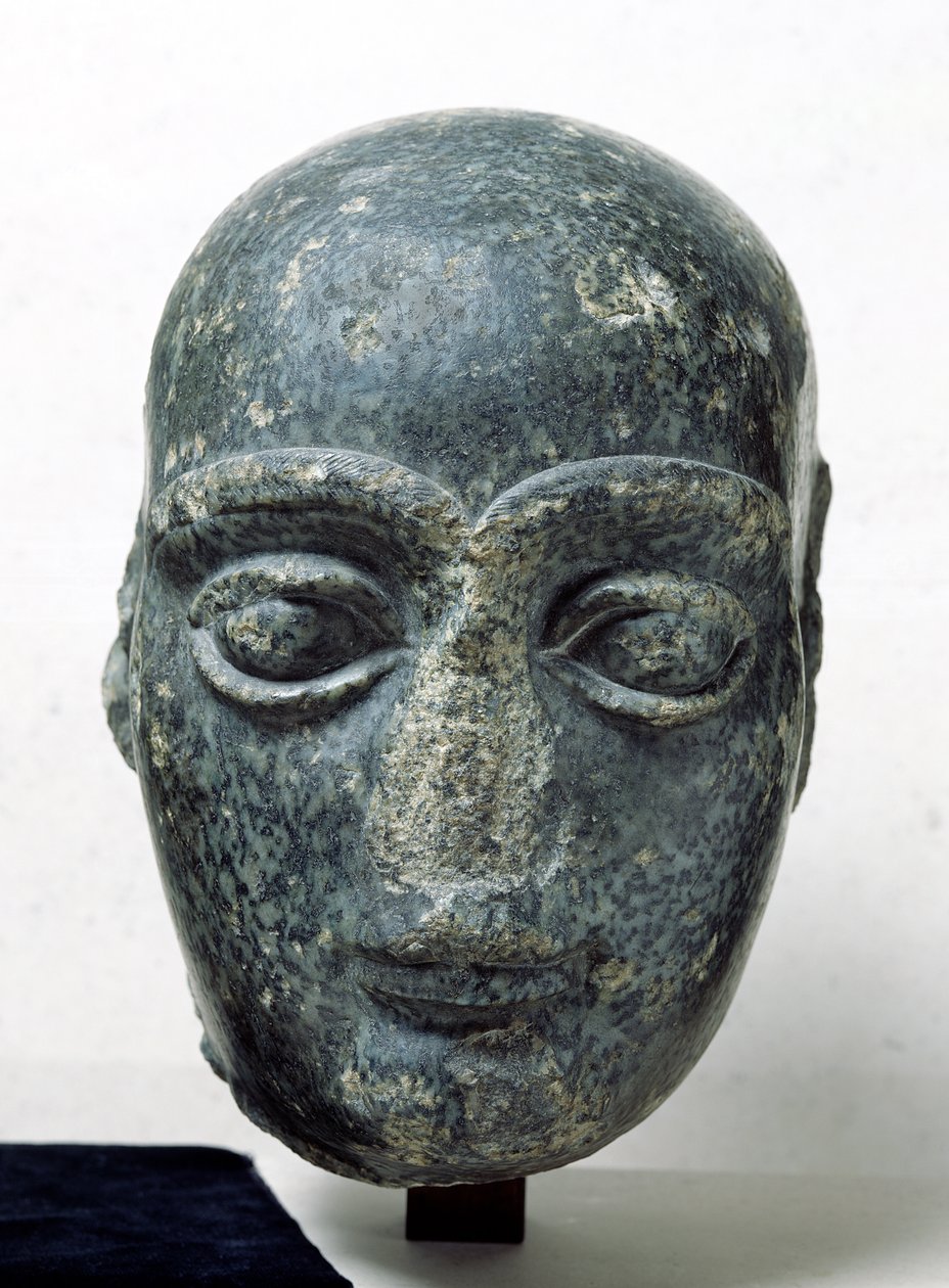 Hodet til en mann, kjent som Gudea med et barbert hode, fra Telloh (Ancient Girsu) Neo-Sumerian, ca. 2120 f.Kr. (dioritt) av Mesopotamian