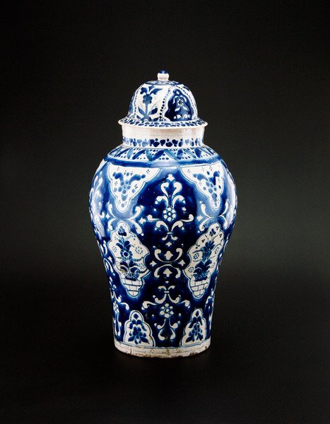 Talavera-krukke, sent på 1800-tallet (malt og glasert keramikk) av Mexican School