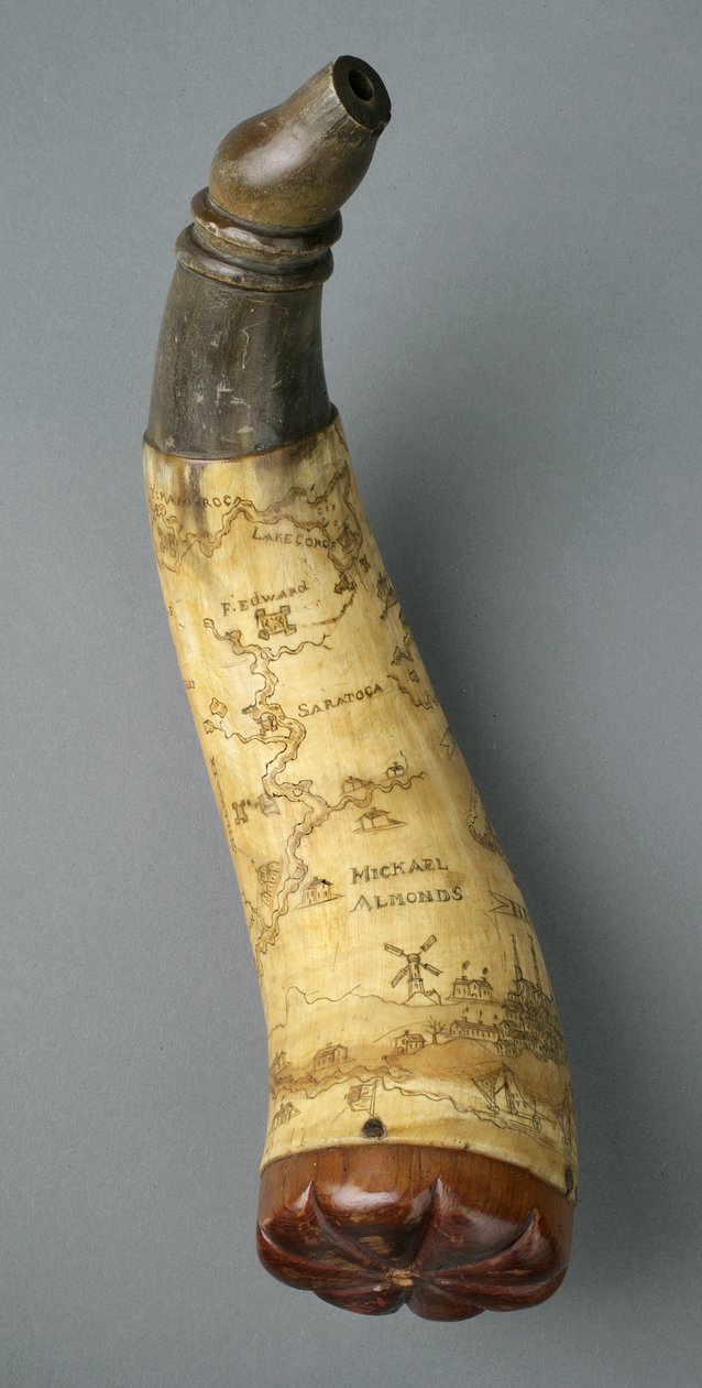 Pulverhorn, 1785 (horn og tre) av Michael Almonds