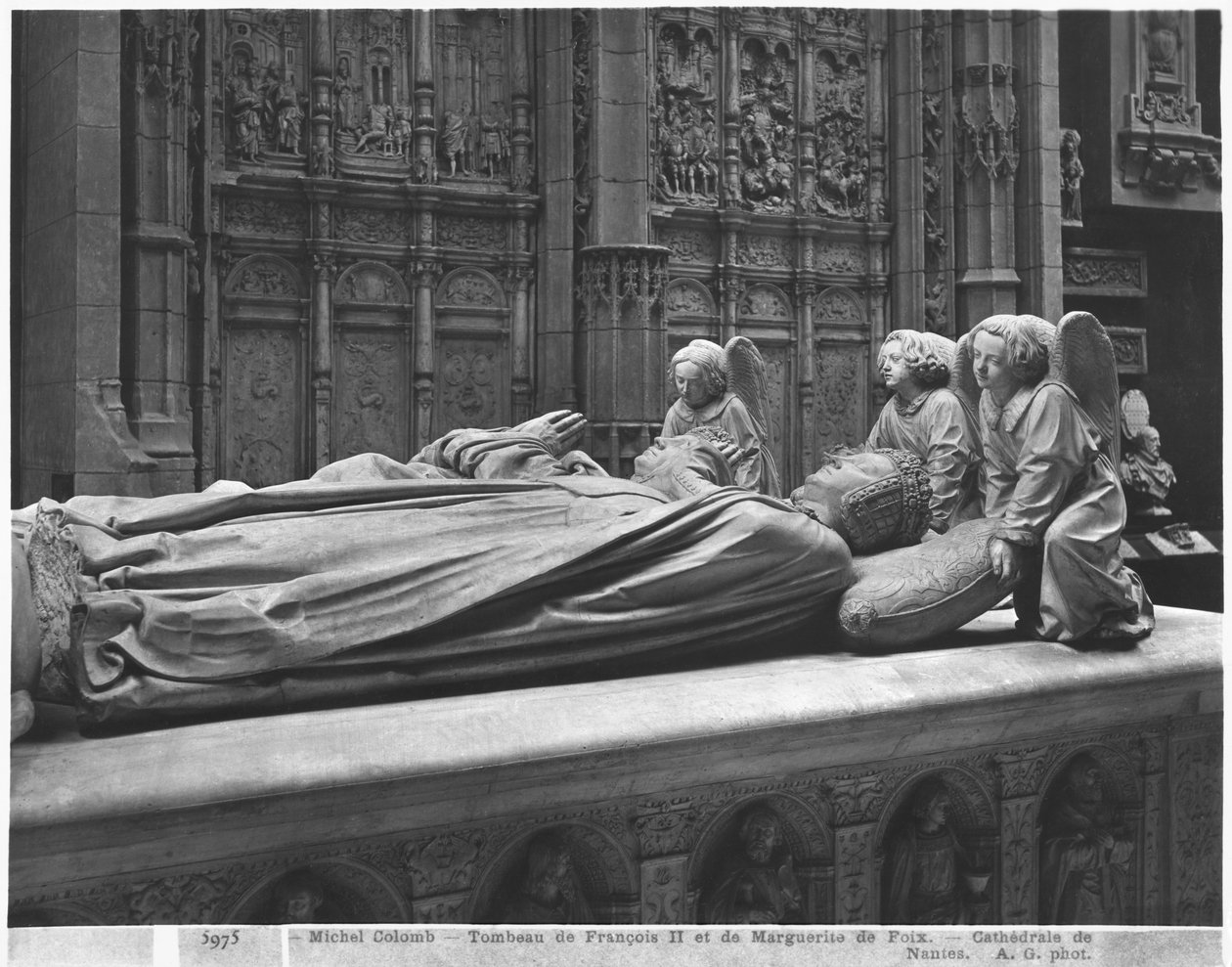 Nantes, St. Peter og St. Paul-katedralen, graven til Frans II, hertugen av Bretagne og Marguerite av Foix, 1502-07 (gipsstøpt av marmor) (detalj) av Michel Colombe