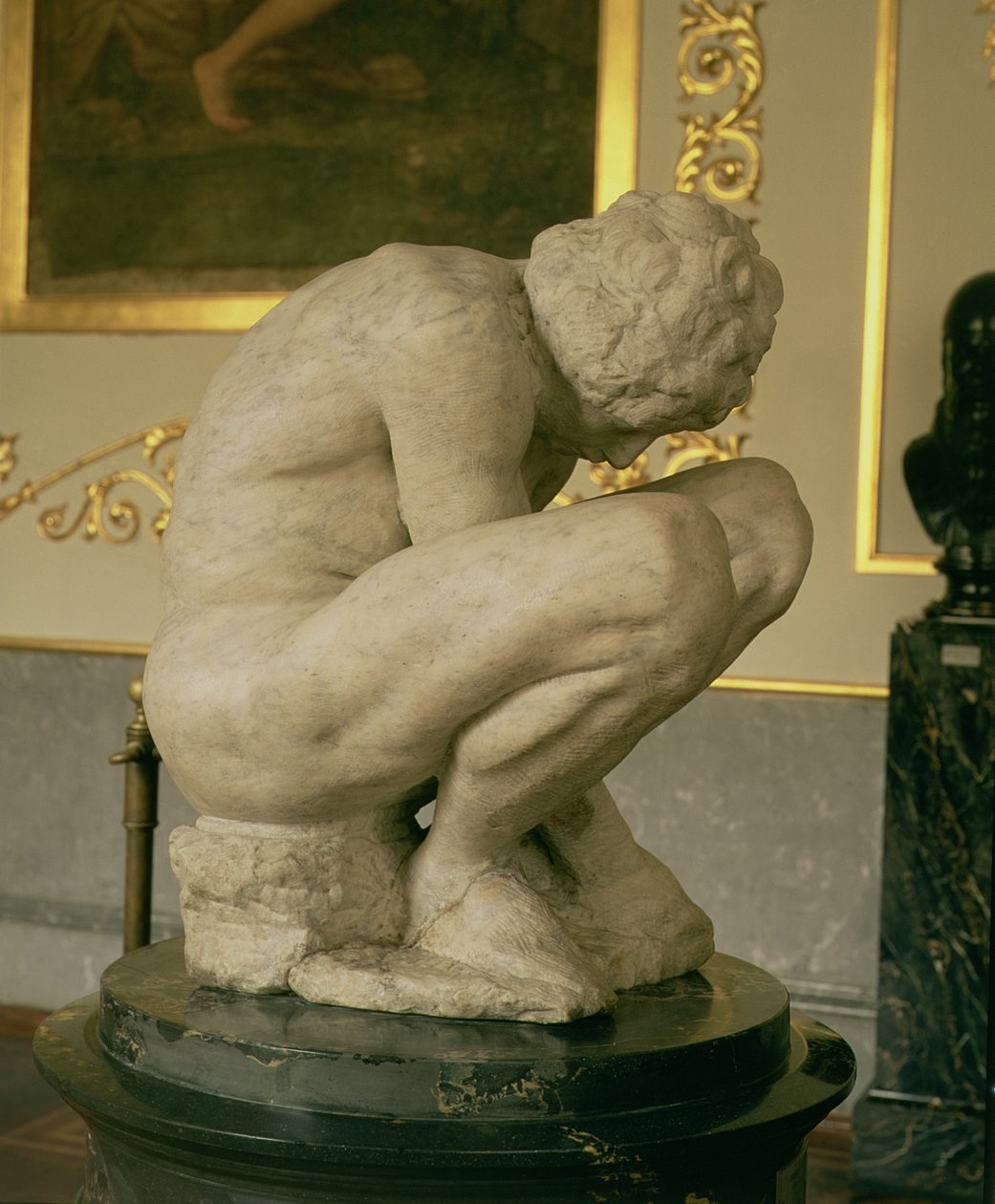Crouching Boy, ca. 1530-34 (marmor) (se også 226974) av Michelangelo Buonarroti