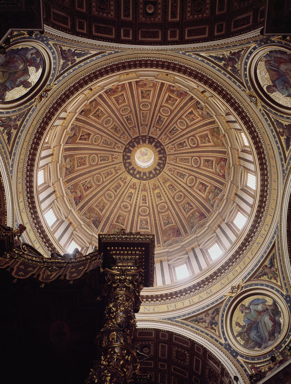Utsikt over det indre av kuppelen, startet av Michelangelo i 1546 og fullført av Domenico Fontana (1543-1607) i 1593 av Michelangelo Buonarroti
