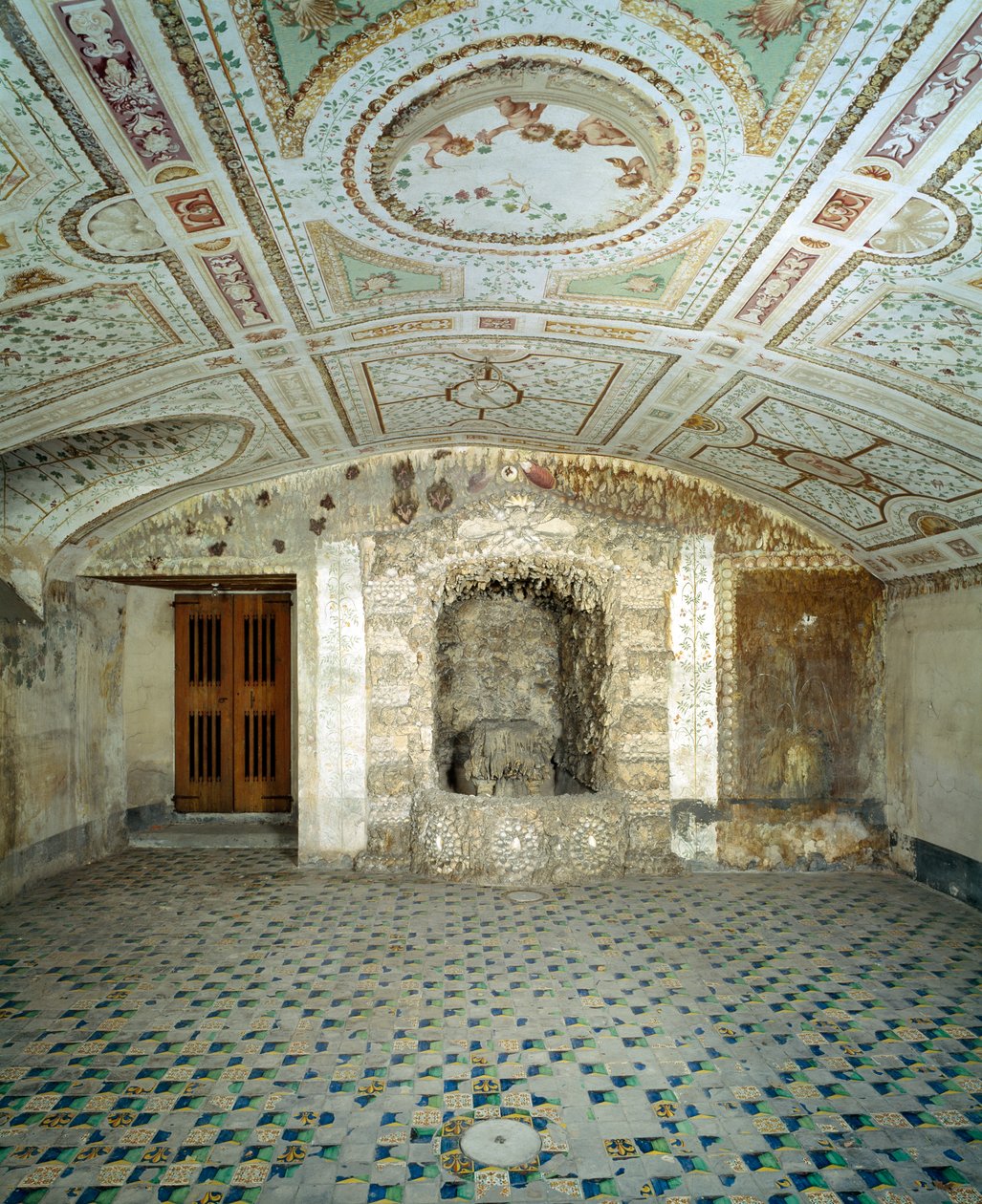 Innvendig utsikt over kjelleren, Villa Medicea di Careggi av Michelozzo di Bartolommeo