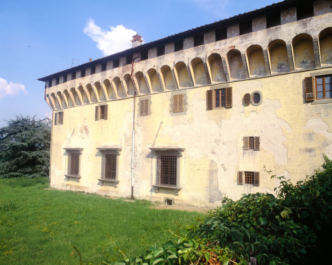 Medici Villa av Cafaggiolo, startet 1451 av Michelozzo di Bartolommeo