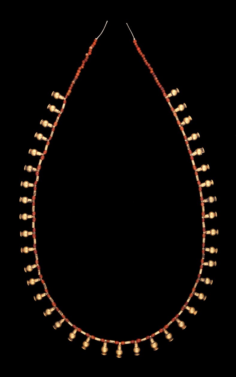 Gullflaske anheng med karneol perlekjede av Middle Kingdom Egyptian