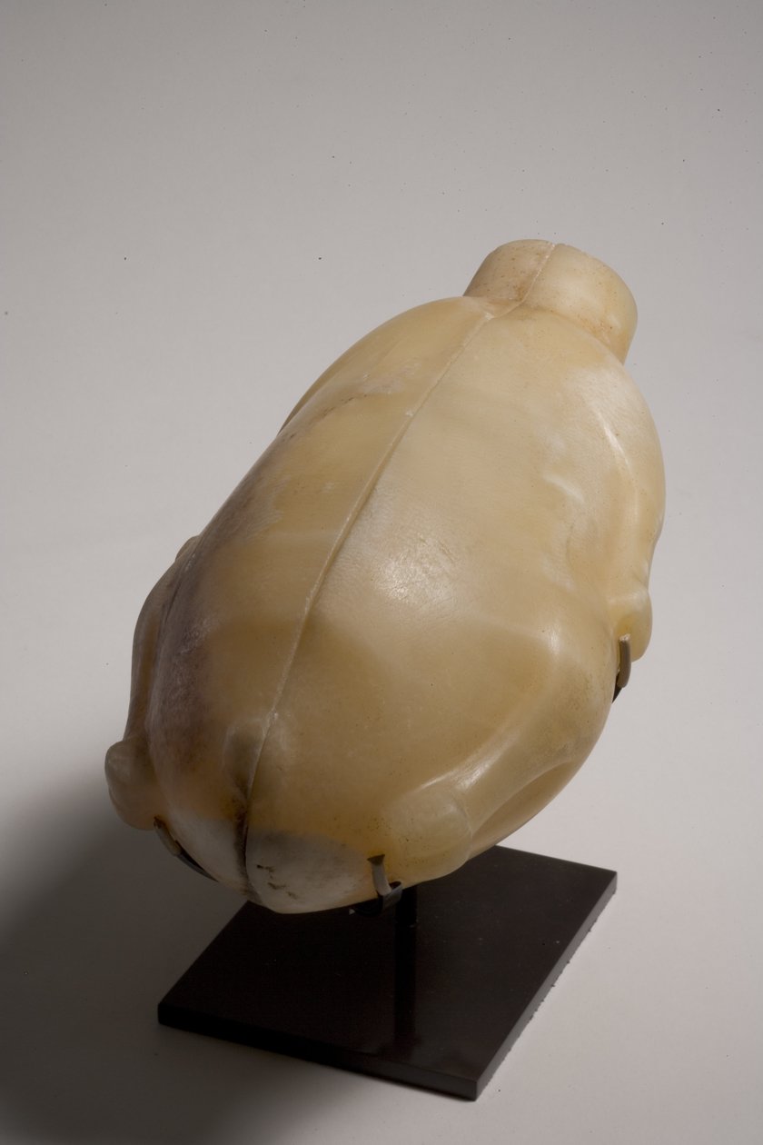 Todelt kar i form av en and (alabast) (se også 249013-15) av Middle Kingdom Egyptian