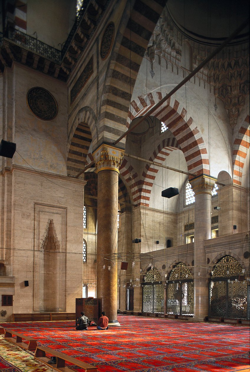 Interiøret i Suleymaniye-moskeen av Mimar Sinan