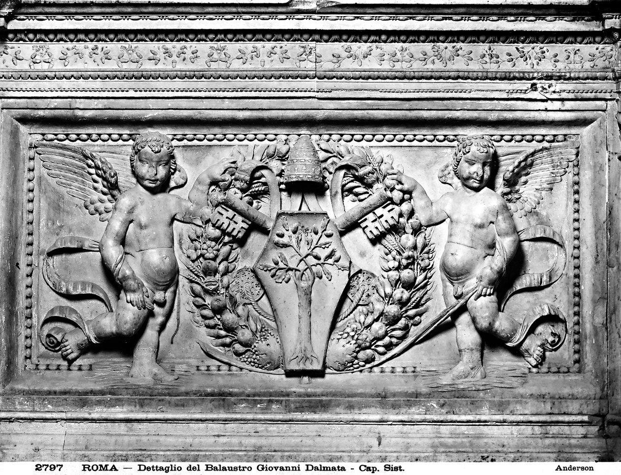 Detalj av transennaen til Sistene-kapellet, ca. 1484 (stein) av Mino da Fiesole