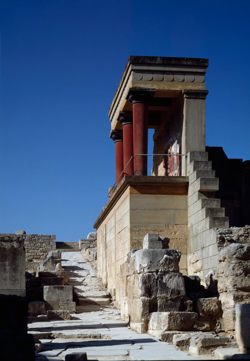 Minoisk kunst: utsikt over den nordlige inngangen til palasset til kong Minos i Cnossos (Knossos). 1600-1400 f.Kr. Kreta av Minoan