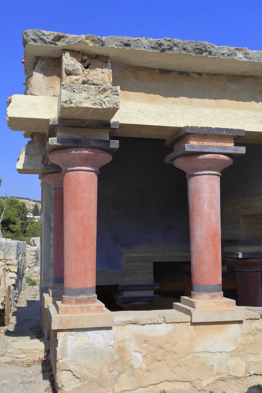 Minoen arkeologiske funnsted i Knossos. Nordlige lustrale bassenger. Nordinngang til palasset. I følge A. Evans ble denne bygningen brukt i renseseremonier og kalte derfor dette stedet "" Lustral bassenger"". Knossos, Kreta. av Minoan