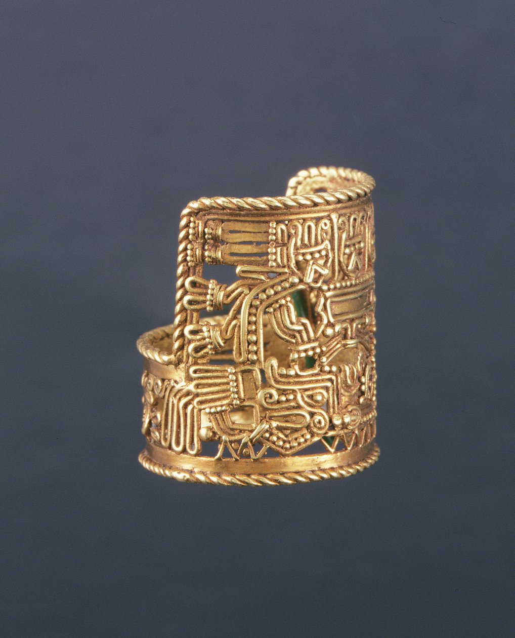 Ring i Puebla-stil, fra Oaxaca State, Mexico, 1250-1521 (gull) av Mixtec