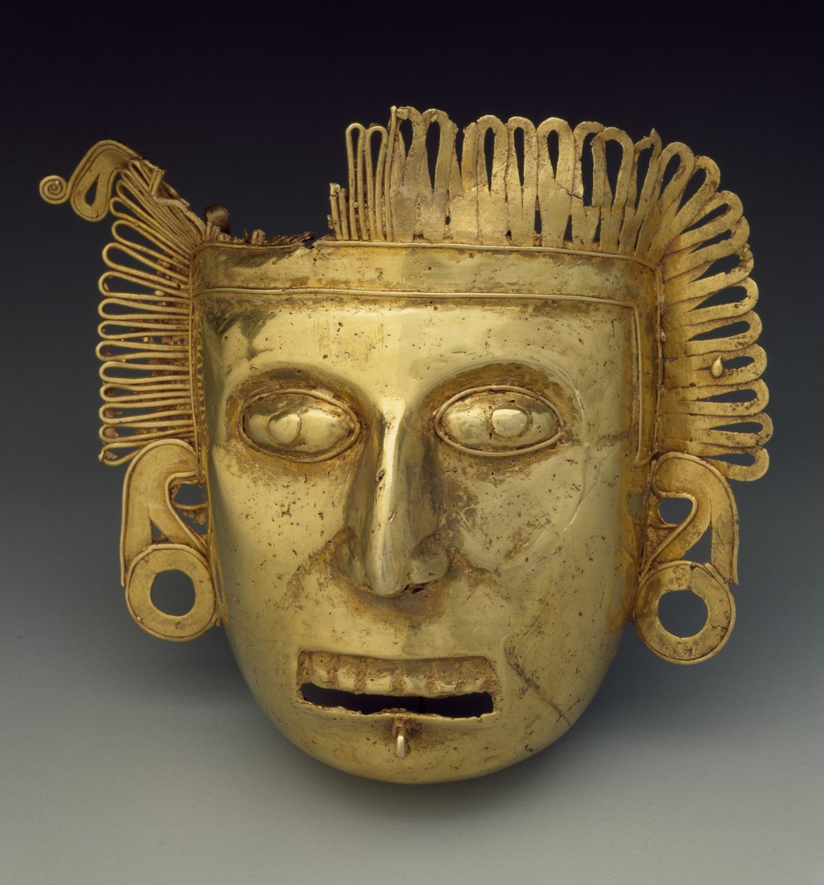 Pectoral maskette, sen postklassisk periode, ca. 1350-1521 (gull) av Mixtec Mixtec